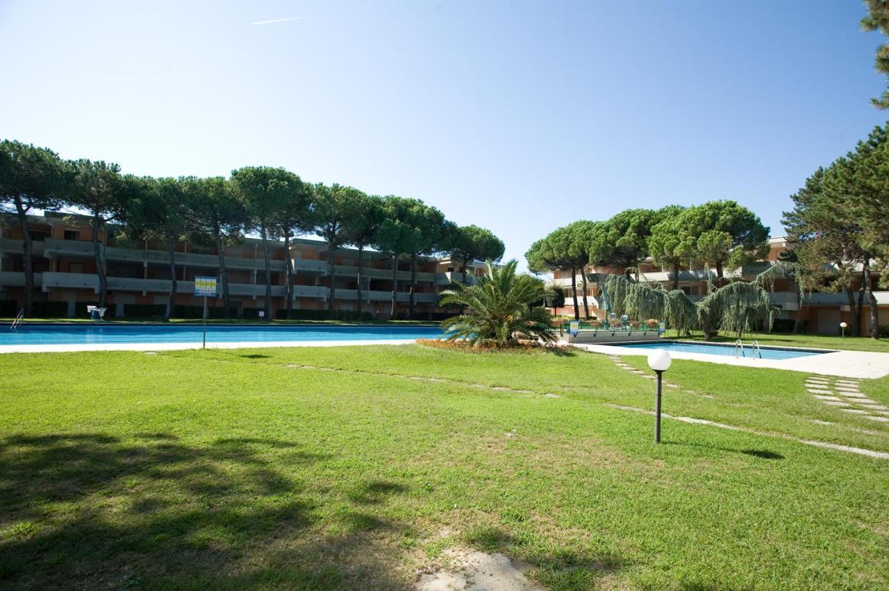 Solarium/Piscina Villa Bibione Eksteriør billede